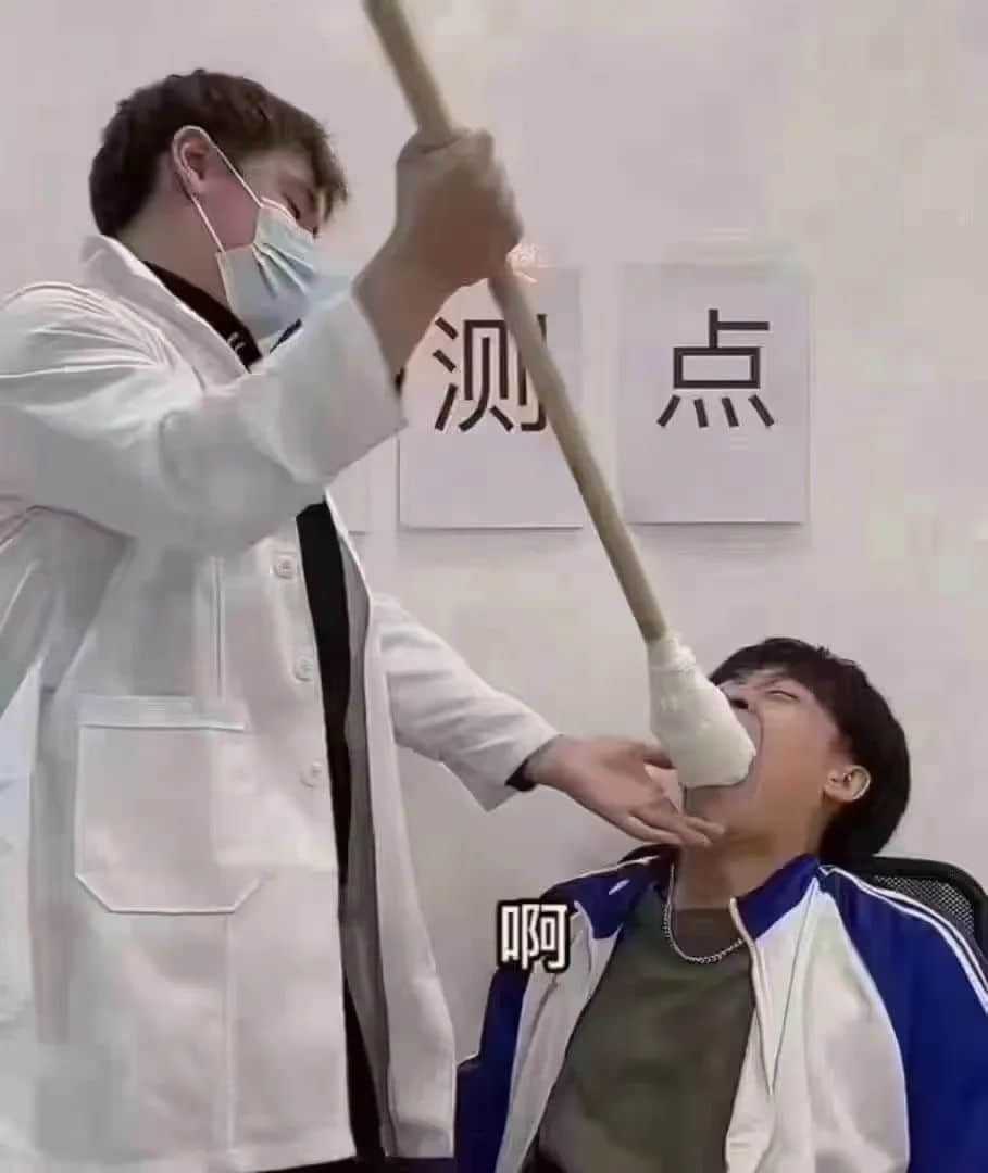 廣州人現(xiàn)狀：凌晨排隊驗核酸，一早市場搶買菜……