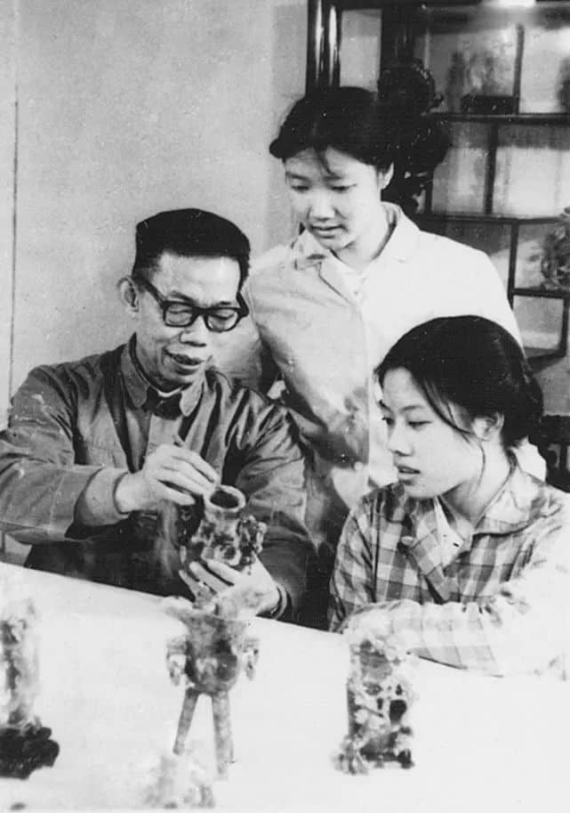 見證南方玉雕廠曾經(jīng)的輝煌 || 黎鍵 口述 莫澤輝 整理 見證南方玉雕廠曾經(jīng)的輝煌 || 黎鍵 口述 莫澤輝 整理