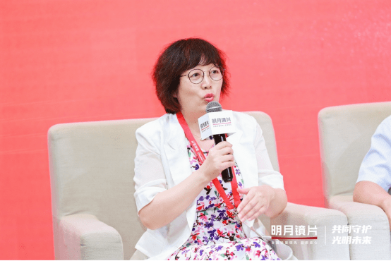 （溫州醫(yī)科大學(xué)附屬眼視光醫(yī)院視光中心近視防控?？浦魅谓鹜袂洌? width=