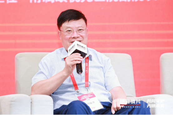 （中山大學(xué)中山眼科中心屈光與青少年近視防控?？浦魅卧E文）