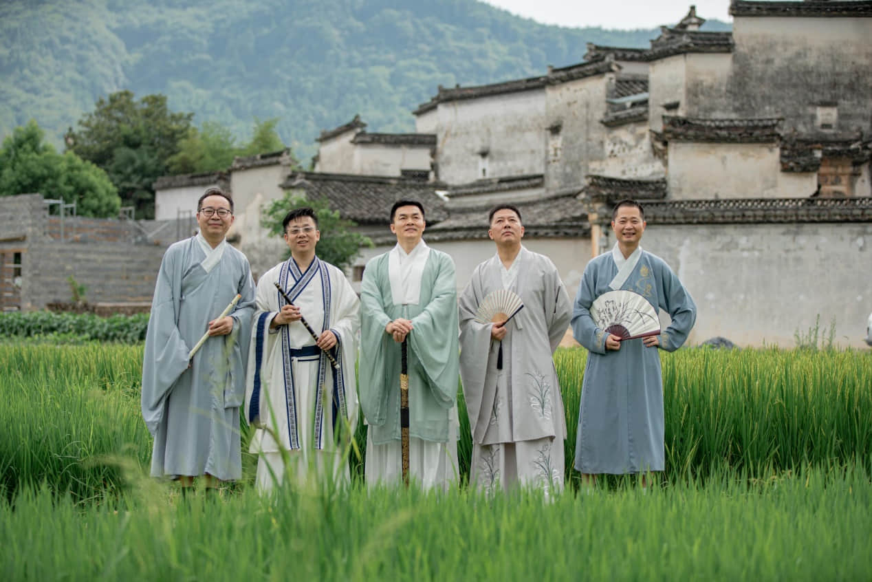 (黃山關(guān)麓帳篷客國風(fēng)旅拍)