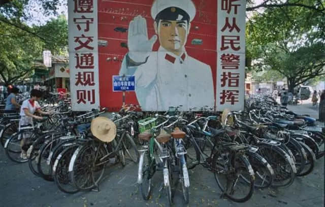 時隔三十年，海珠橋再現(xiàn)浩浩蕩蕩的單車大軍……