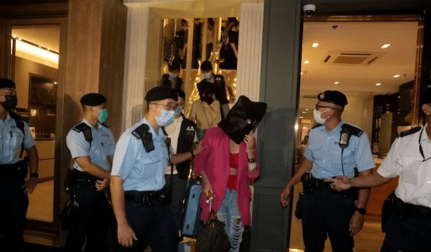 尖沙咀性感女郎跳窗事件，揭開香港風(fēng)月場神秘面紗……
