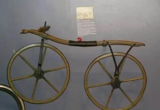時隔三十年，海珠橋再現(xiàn)浩浩蕩蕩的單車大軍……