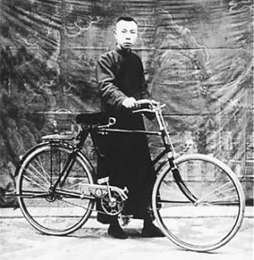 時隔三十年，海珠橋再現(xiàn)浩浩蕩蕩的單車大軍……