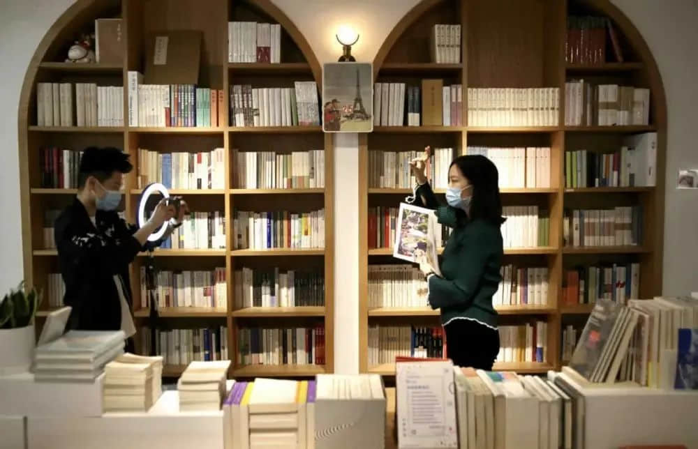 “倒下”的書店 “倒下”的書店
