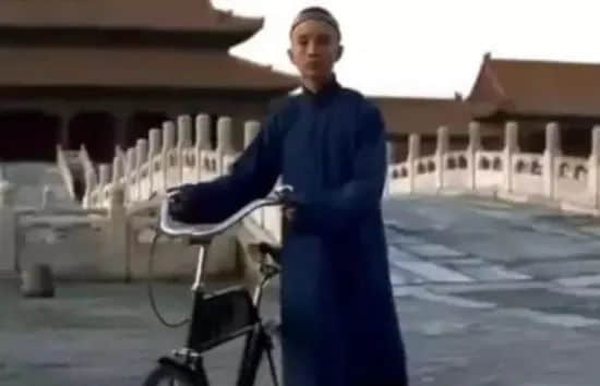 時隔三十年，海珠橋再現(xiàn)浩浩蕩蕩的單車大軍……