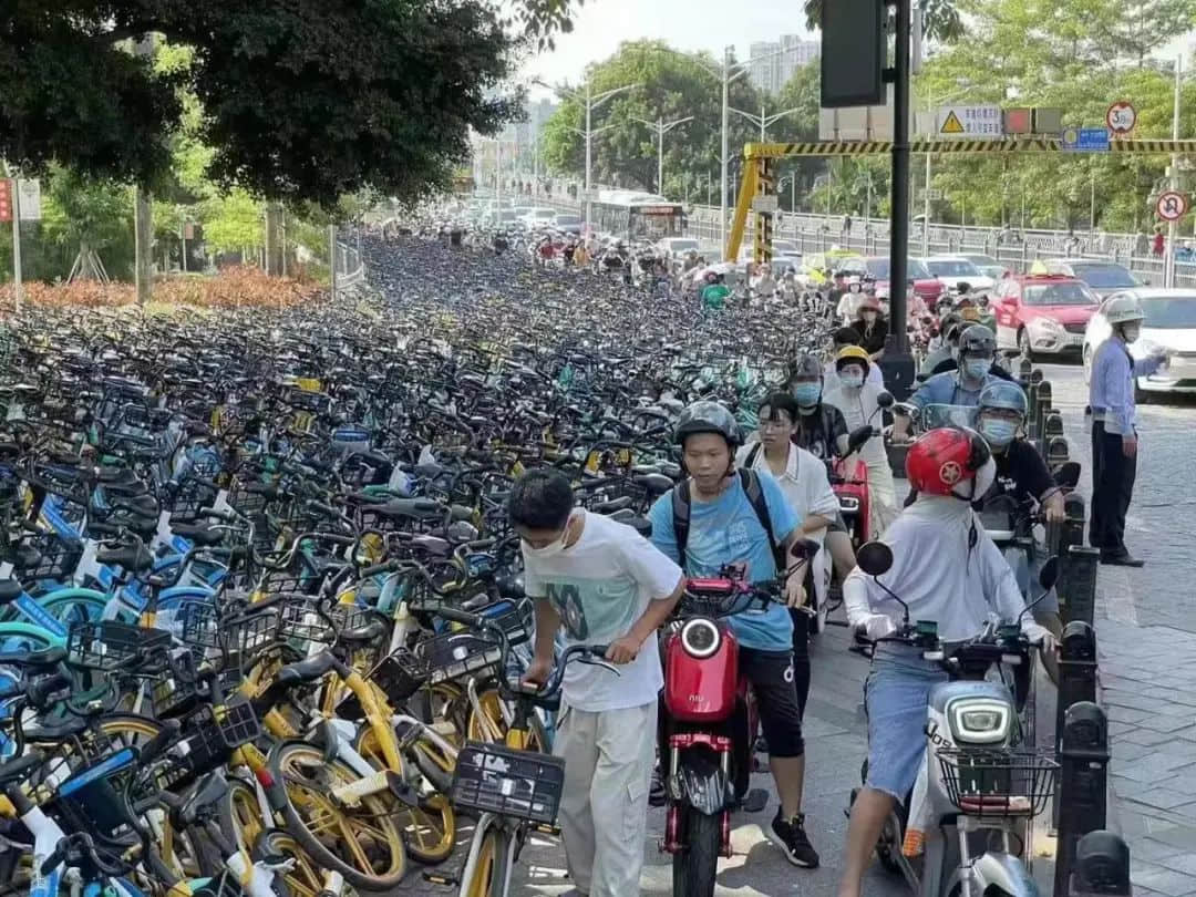 時隔三十年，海珠橋再現(xiàn)浩浩蕩蕩的單車大軍……