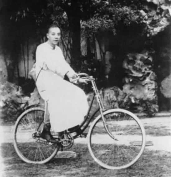 時隔三十年，海珠橋再現(xiàn)浩浩蕩蕩的單車大軍……