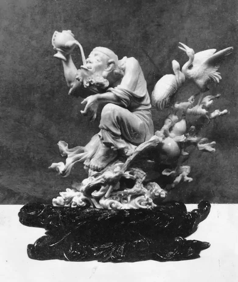 何松柏與南國(guó)手工藝的深厚情緣 || 莫澤輝 何松柏與南國(guó)手工藝的深厚情緣 || 莫澤輝