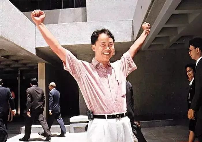 咪郁！打劫！香港的鐘表金鋪為何總是劫案頻頻？