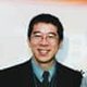 韋然：香港作曲家、作詞人、專(zhuān)欄作家，被譽(yù)為香港粵語(yǔ)兒歌之父。