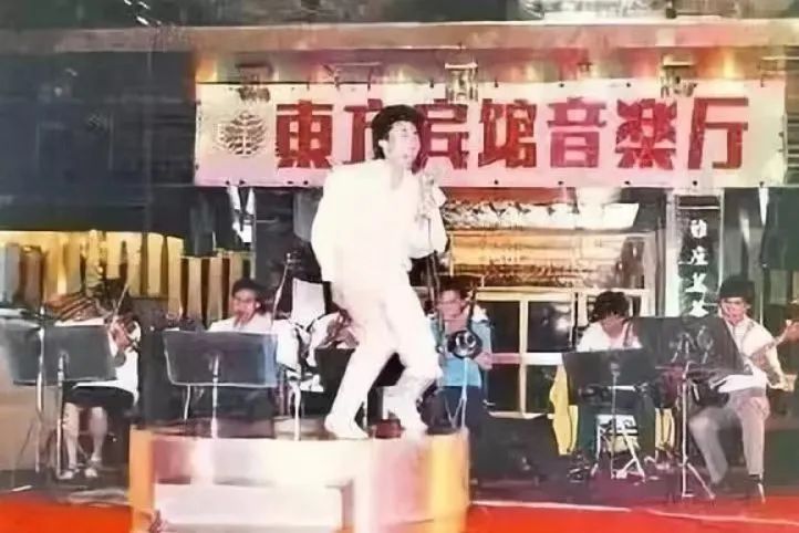 逐漸凋零的廣州音樂茶座:曾見證著那個(gè)回不去的八十年代 逐漸凋零的廣州音樂茶座:曾見證著那個(gè)回不去的八十年代