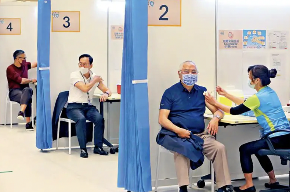 漸走出新冠陰霾的香港，能給抗疫中的廣州帶來什么啟示？