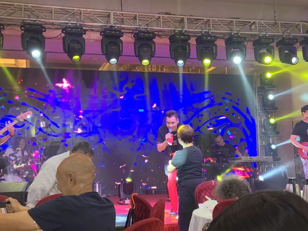 逐漸凋零的廣州音樂茶座:曾見證著那個(gè)回不去的八十年代 逐漸凋零的廣州音樂茶座:曾見證著那個(gè)回不去的八十年代