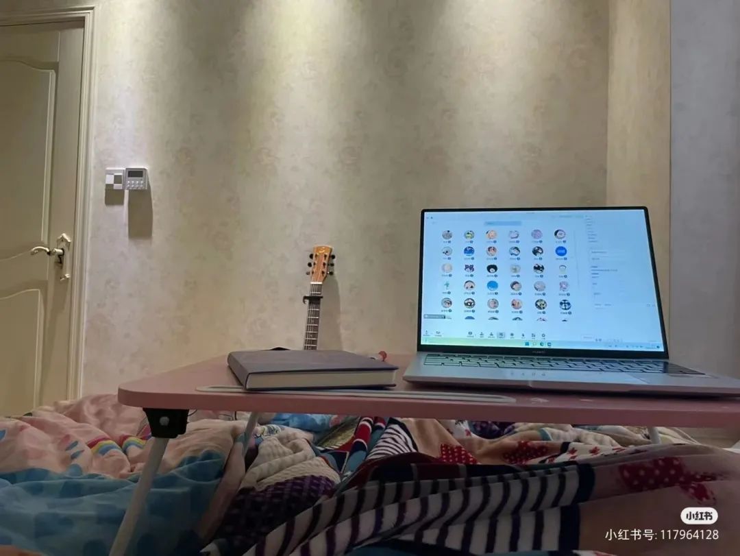 疫情下的大學(xué)生：封了，也“瘋”了？
