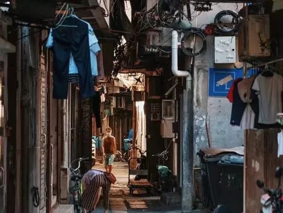城中村，為什么成為廣州這波疫情的重災(zāi)區(qū)？