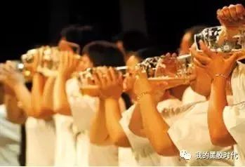 42年前這檔廣東綜藝節(jié)目，比春晚好看多了……