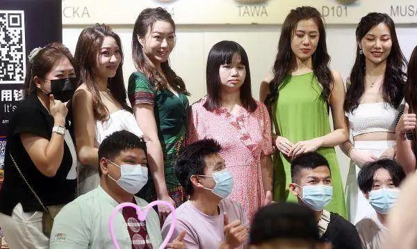 香港阿儀和廣州安琪兒：灣區(qū)兩大天后能紅多久？