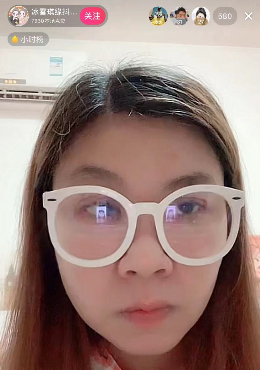 香港阿儀和廣州安琪兒：灣區(qū)兩大天后能紅多久？