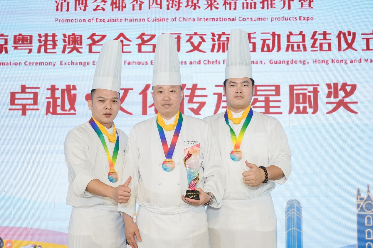 (溫小軍和他的團隊)