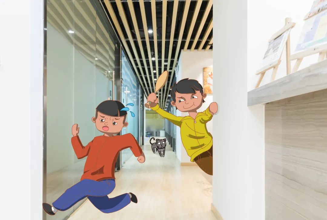 廣美畢業(yè)展作品遭“熊孩子”破壞，藝展該設(shè)年齡限制嗎？