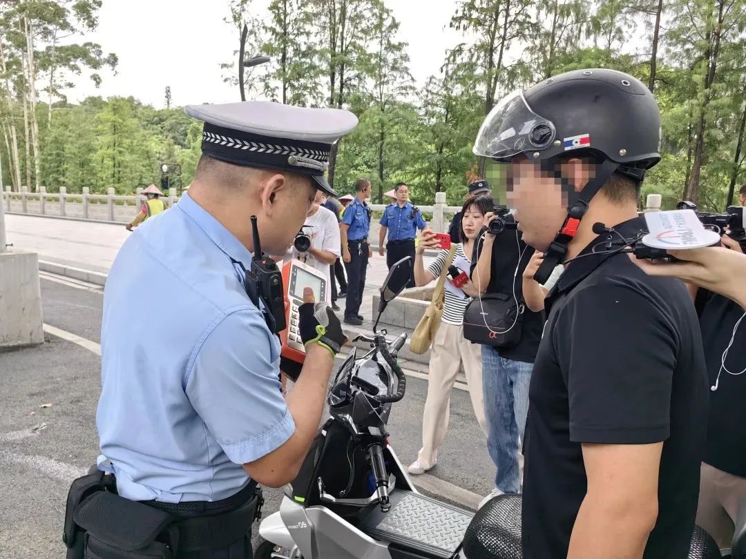 把“電雞”列入機(jī)動(dòng)車管理，能解圍城死結(jié)嗎？