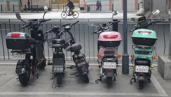 把“電雞”列入機(jī)動(dòng)車管理，能解圍城死結(jié)嗎？
