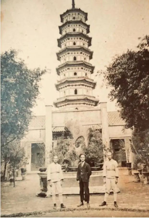 六榕寺：有風(fēng)景，還有廣東國(guó)畫(huà)研究會(huì) || 荔人行
