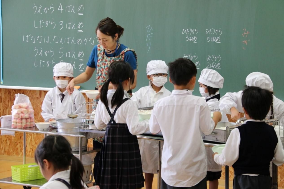 預制菜進學生飯?zhí)茫议L擔心的只是“科技與狠活”嗎？