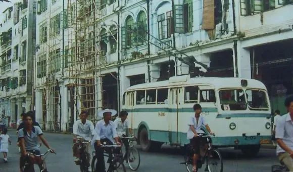 102路擬停運，“孖辮”無軌電車未來會被淘汰嗎？