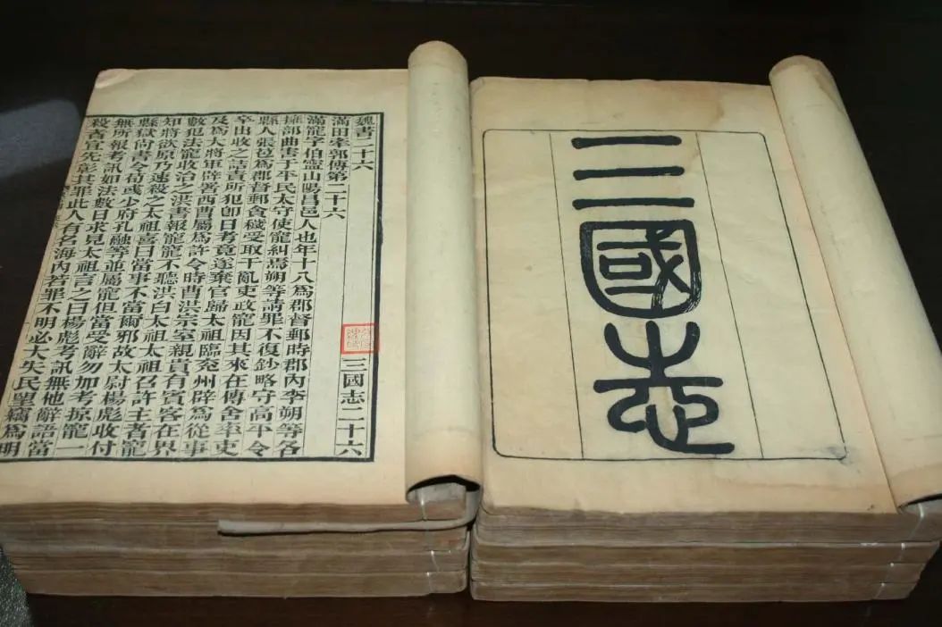 “見攰就唞”頻現(xiàn)香港街頭：有人看不懂，有人看到哭