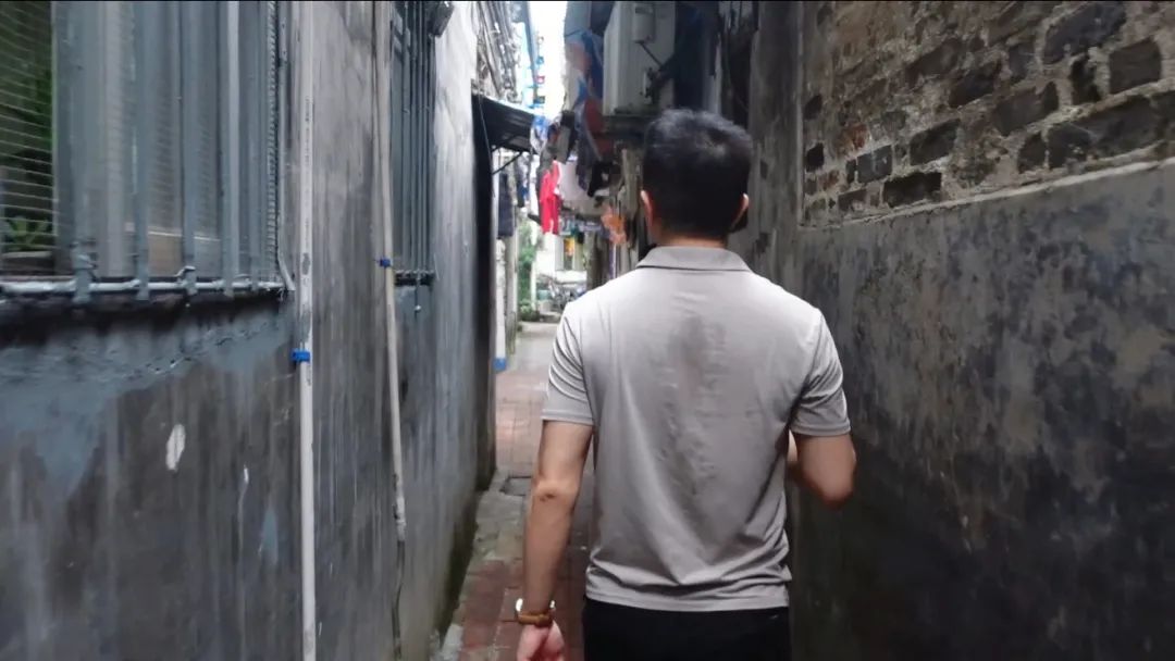 高第街：昔日高門宅第林立，如今內(nèi)衣底褲批發(fā)