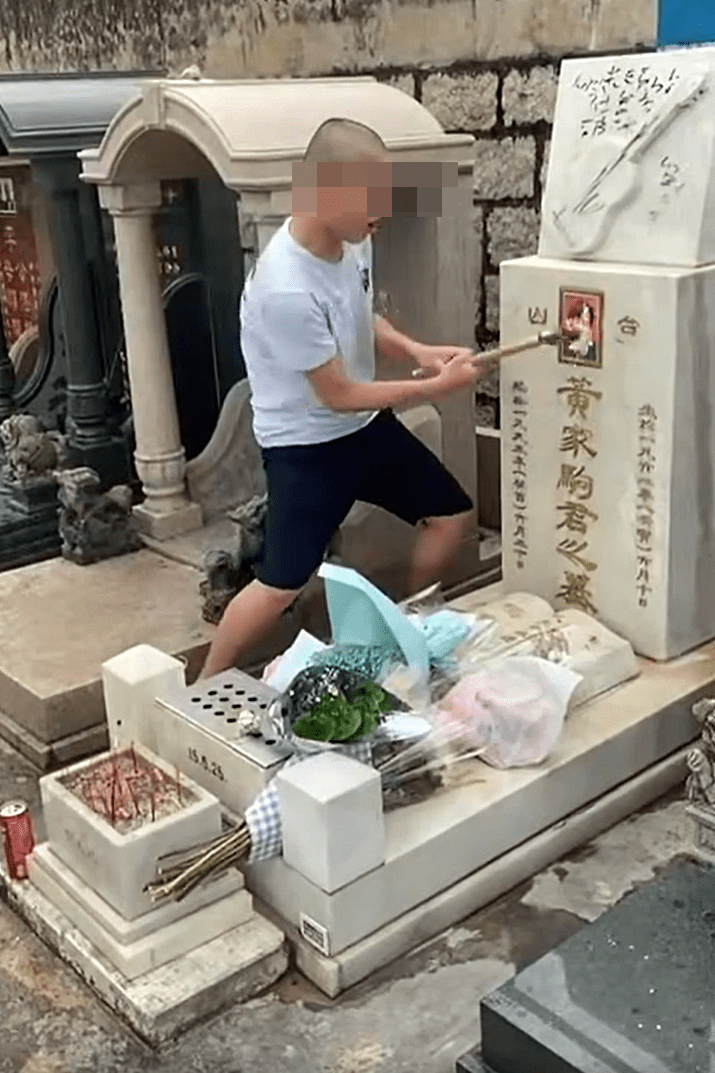 黃家駒墓碑被毀：墳場(chǎng)已成為網(wǎng)紅流量密碼？