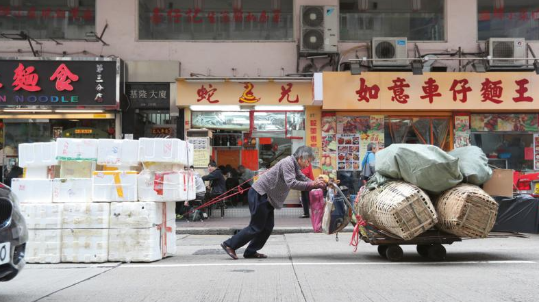 努力就可改變命運(yùn)？香港富豪體驗(yàn)窮人生活痛哭流涕！