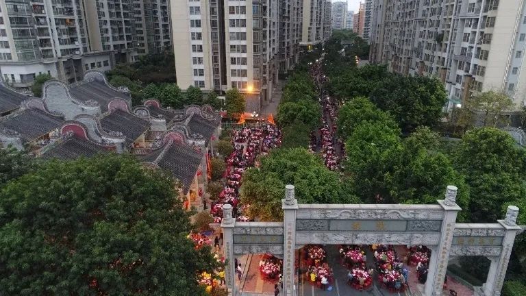 仔女不會(huì)講粵語，父母將被祠堂打屁屁？