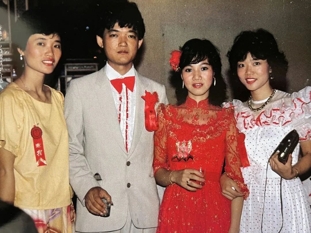 這本二手日文書里，竟珍藏著40年前那個(gè)鮮活的廣州