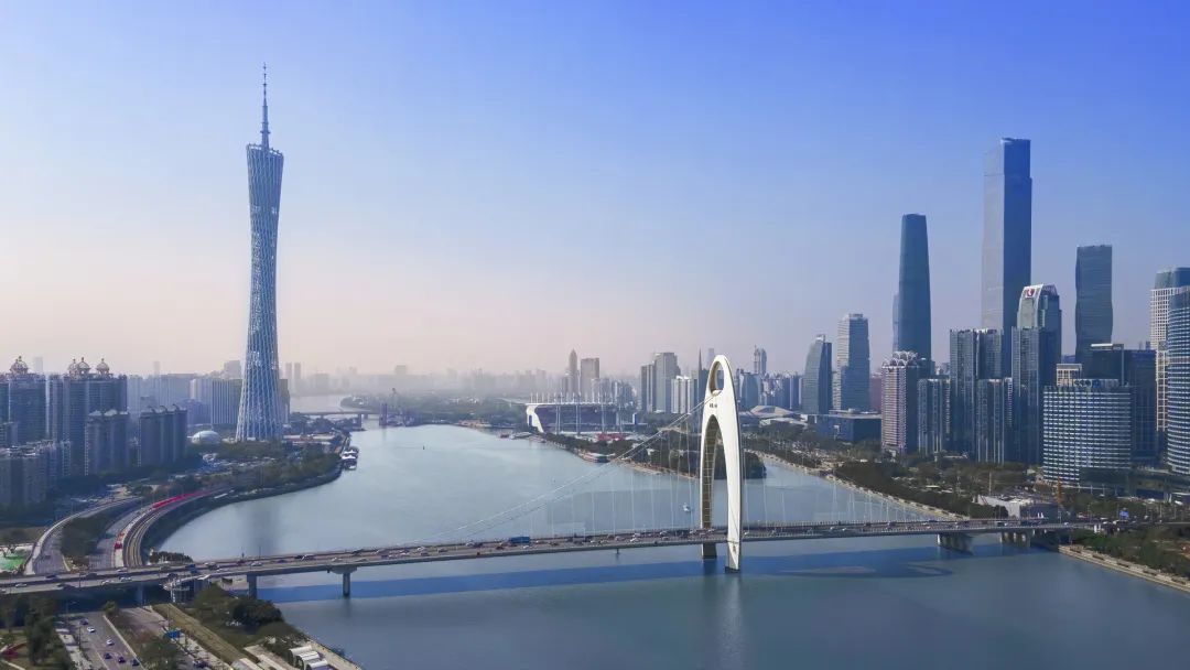 “粵語警察頻頻出警：是網(wǎng)絡霸凌還是善意交流？