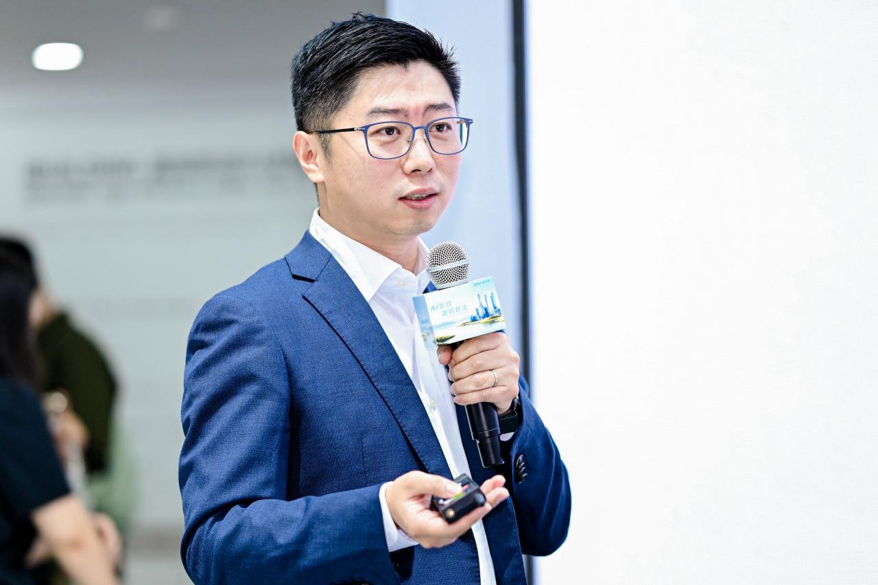 江宇.jpg 江宇.jpg