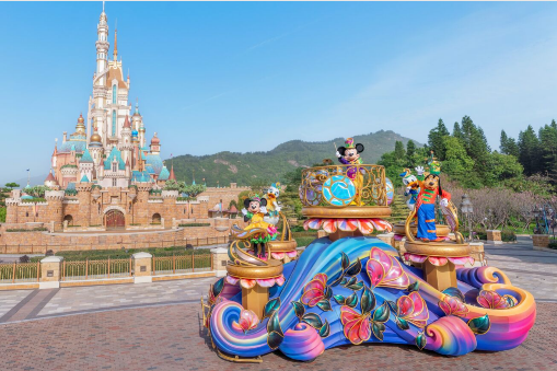 A colorful float with cartoon characters on it

Description automatically generated