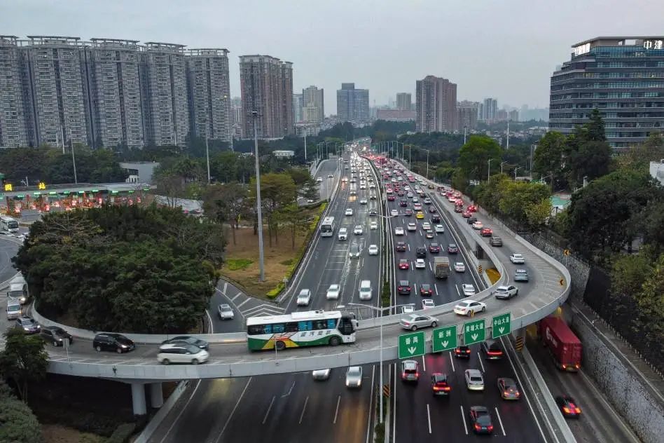 全運(yùn)會(huì)汽車限行：返工靠電雞，是廣州打工仔宿命？