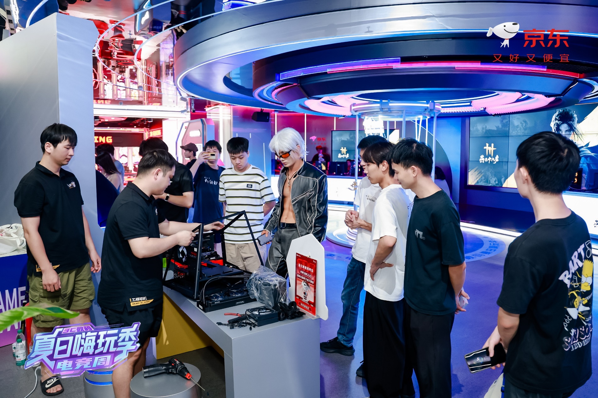 京東3C數(shù)碼“夏日嗨玩季-電競周”燃動廣州 NVIDIA、工蜂等稀缺裝備齊亮相